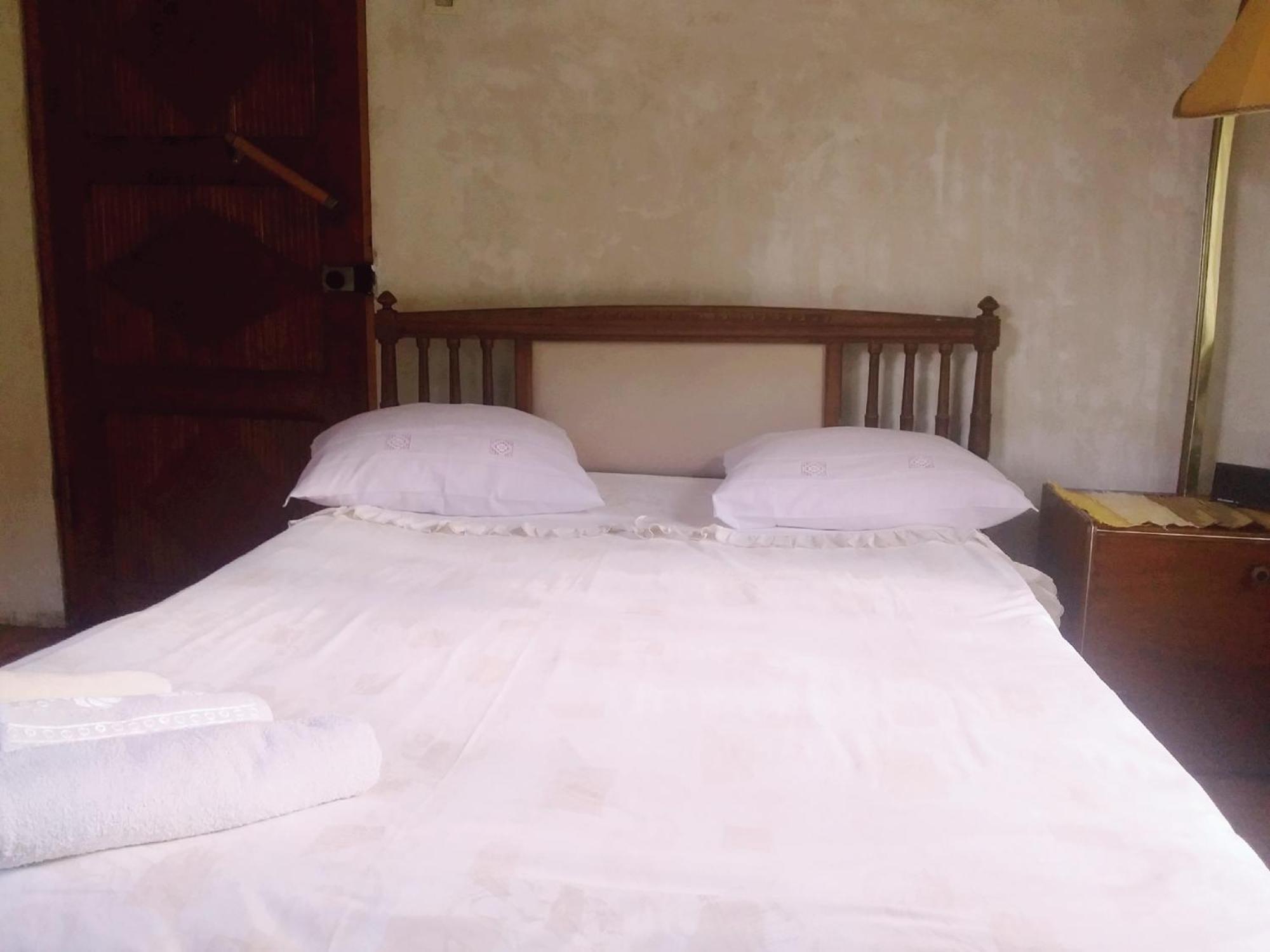 Discover Kinchkha Satsiskvilo Bilik gambar